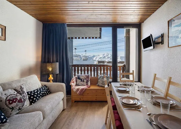 Ski-in Chalet-style View Flat *